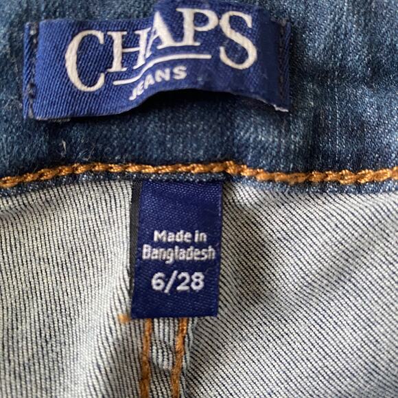 Chaps Woman's Size 6/28 Mid Rise Cop Kick Dark Wash Mid Rise Denim Jeans - Picture 5 of 8
